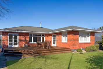 18 Miller Av, Allenton
