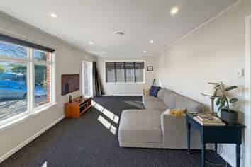 18 Miller Av, Allenton