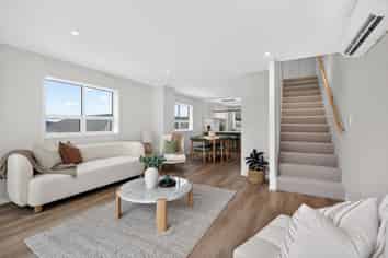2/46 Cuba Street, Petone