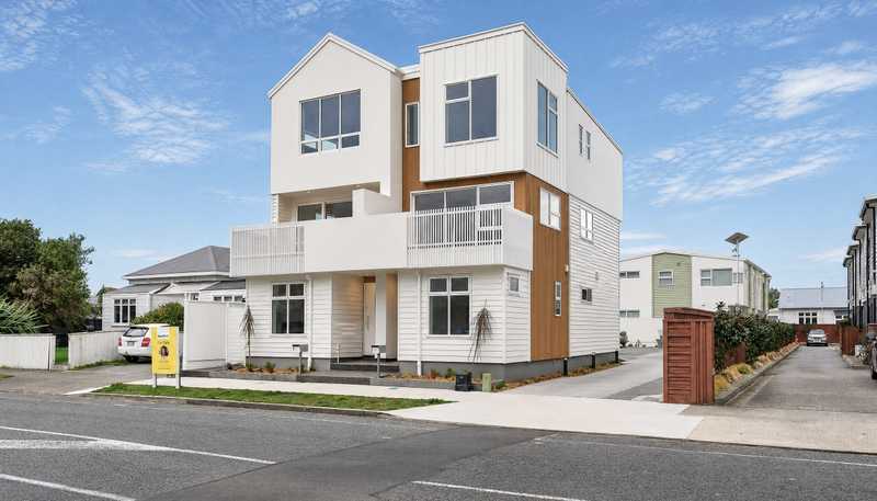 1/46 Cuba Street, Petone