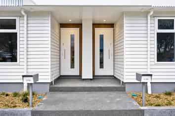 2/46 Cuba Street, Petone