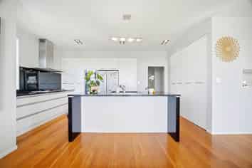 24 Fernhill Way, Pinehill