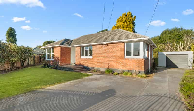 5 Sealy Place, Bryndwr