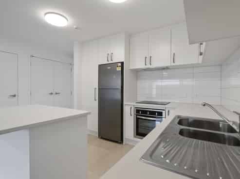 2E/4045 Great North Road, Glen Eden