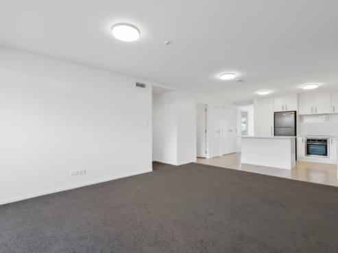 2E/4045 Great North Road, Glen Eden
