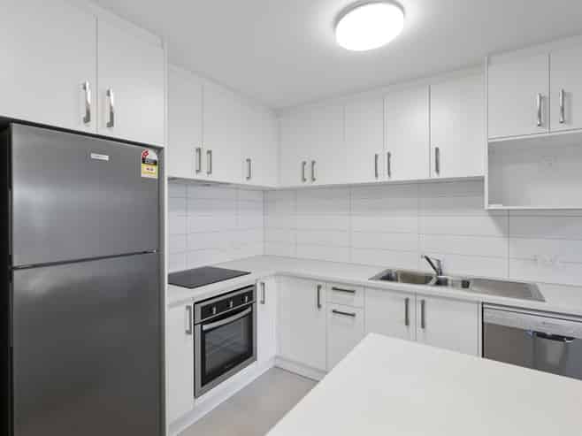 2E/4045 Great North Road, Glen Eden