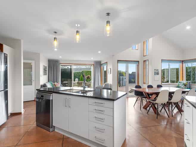 15 Sissinghurst Court, Bethlehem