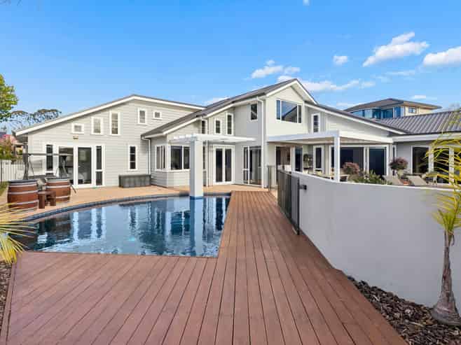 15 Sissinghurst Court, Bethlehem