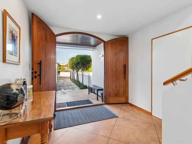15 Sissinghurst Court, Bethlehem
