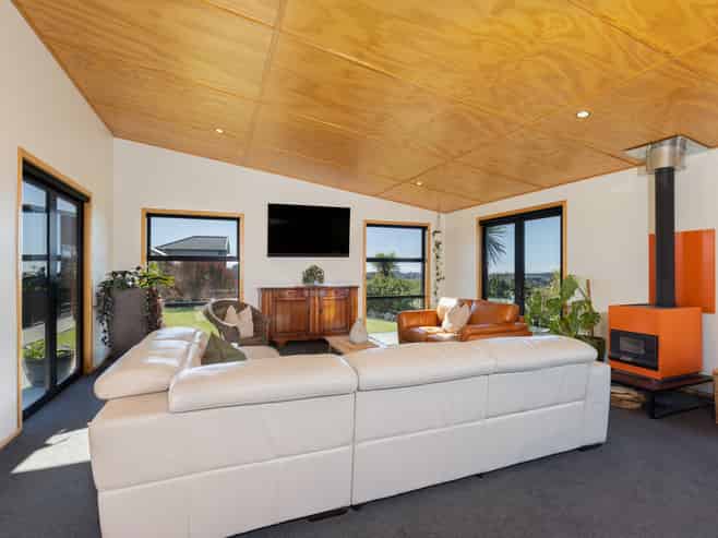 26 Redmill Road, Redwood Valley