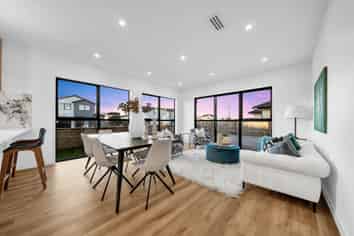 28 Korowhiti Road, Clarks Beach
