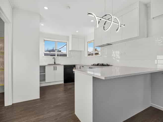 14 Mckean Avenue, Manurewa