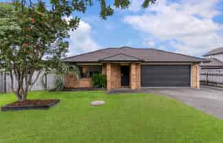 7 & 7A Richard Hill Close, Fairview Heights
