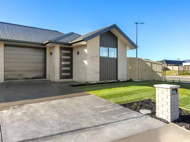 51b Wakeman Drive, Lincoln