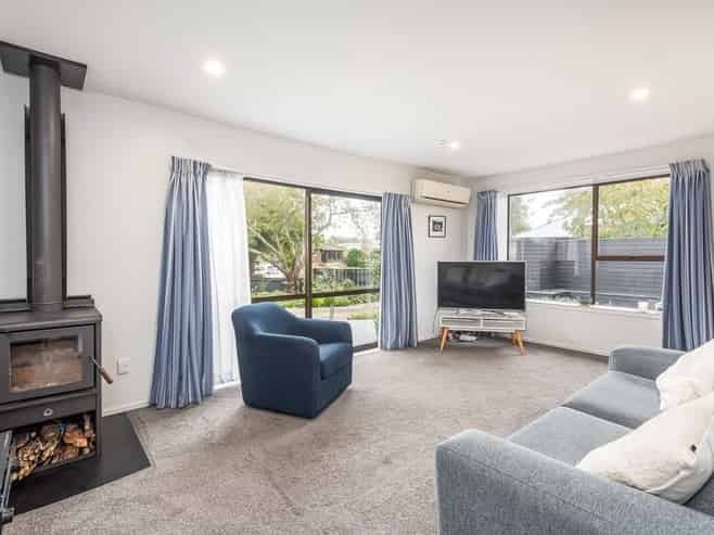 18 Lowry Avenue, Redwood