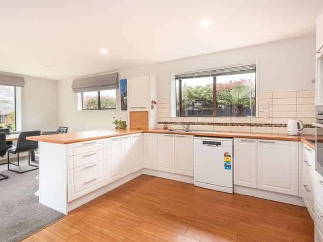 18 Lowry Avenue, Redwood