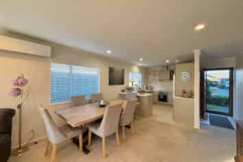 25/1 Piriti Drive, Te Atatu Peninsula