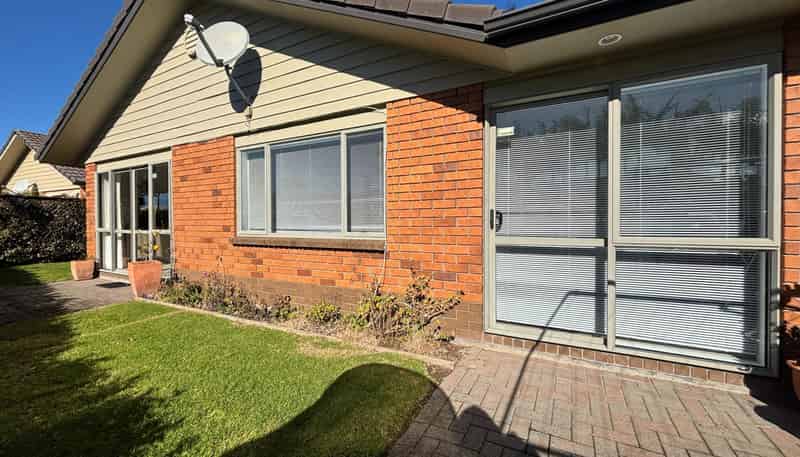 25/1 Piriti Drive, Te Atatu Peninsula