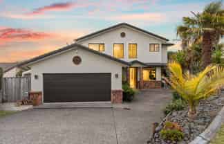 2 Driftwood Drive, Red Beach