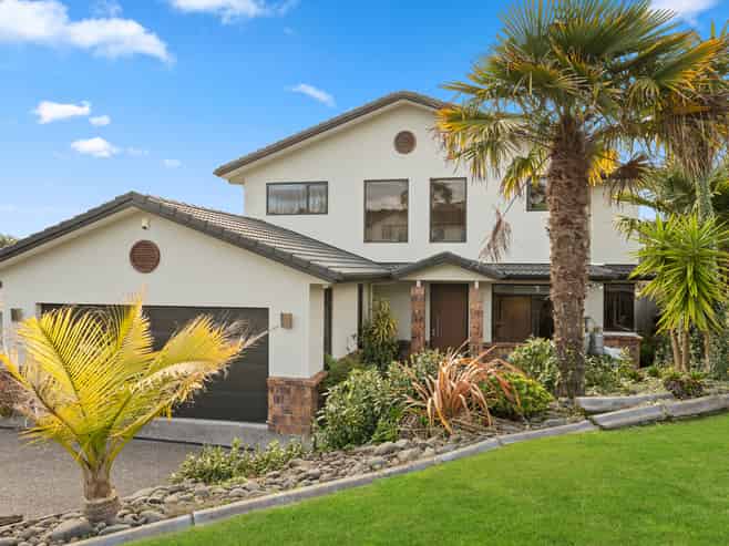 2 Driftwood Drive, Red Beach