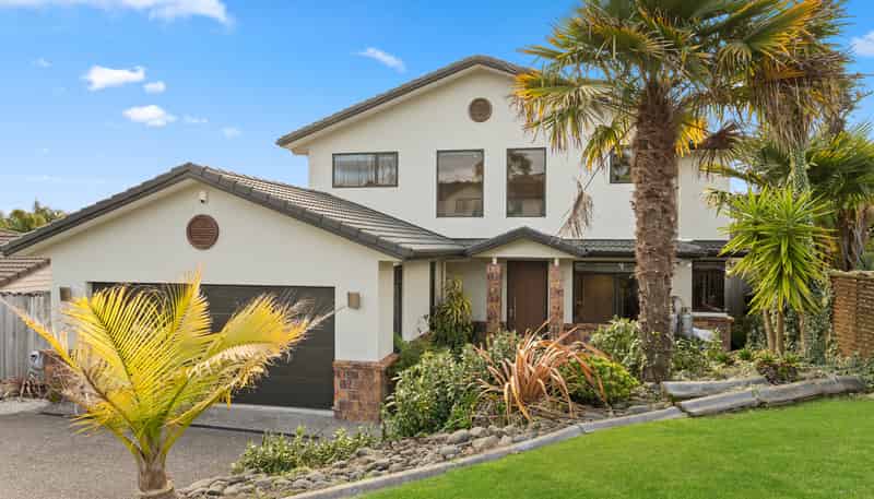 2 Driftwood Drive, Red Beach