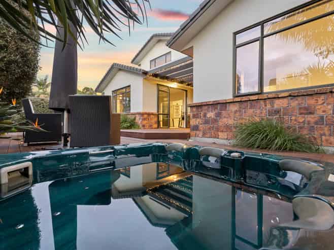 2 Driftwood Drive, Red Beach