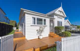 62 First Avenue, Kingsland