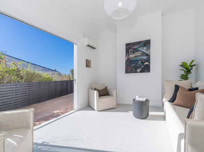 23A Kingsland Avenue, Kingsland