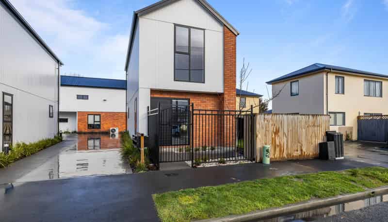 1/452 Gloucester Street, Linwood