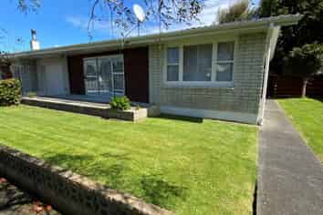 14 Katene Street, West End