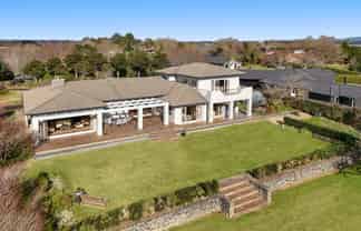 11 Bradley Avenue, Pyes Pa