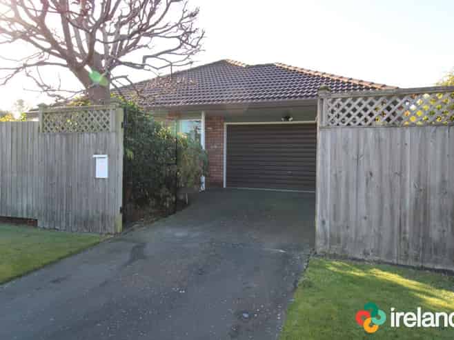 2 Canberra Place , Redwood