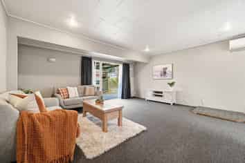 13A Michael Place, Mangakakahi