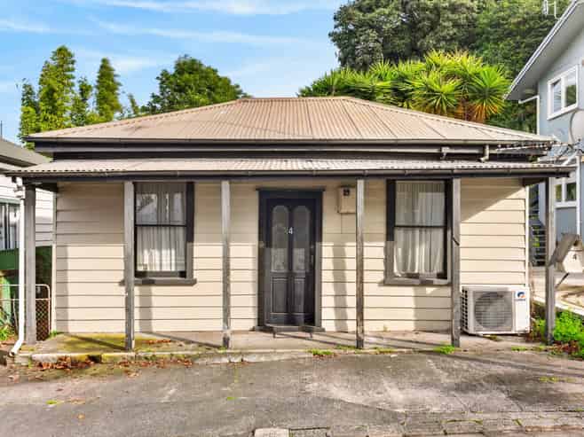 4 Paradise Road, Napier South