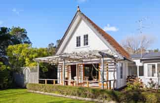 25 Massey Road, Mangapapa