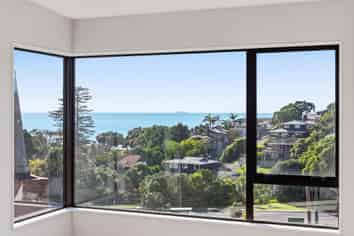 2/8 Park Rise, Campbells Bay
