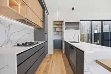 2/8 Park Rise, Campbells Bay