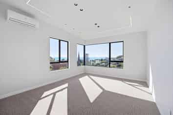 2/8 Park Rise, Campbells Bay