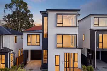 2/8 Park Rise, Campbells Bay