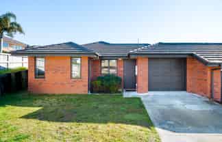 2/16 Highgrove Drive, Grandview Heights