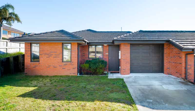 2/16 Highgrove Drive, Grandview Heights