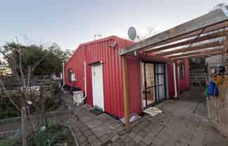 869 Main Street, Roslyn