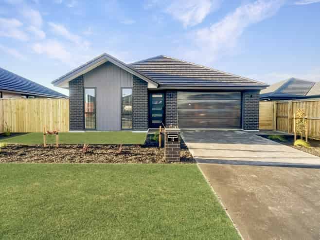 10 McCahon Lane, Rolleston