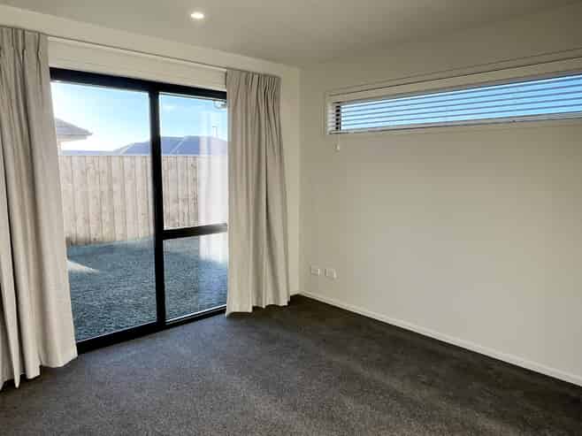10 McCahon Lane, Rolleston
