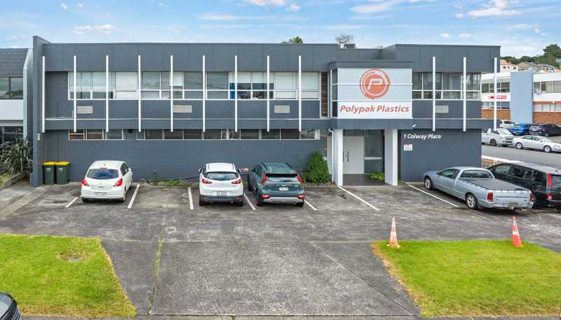 1 Colway Place, Wairau Valley