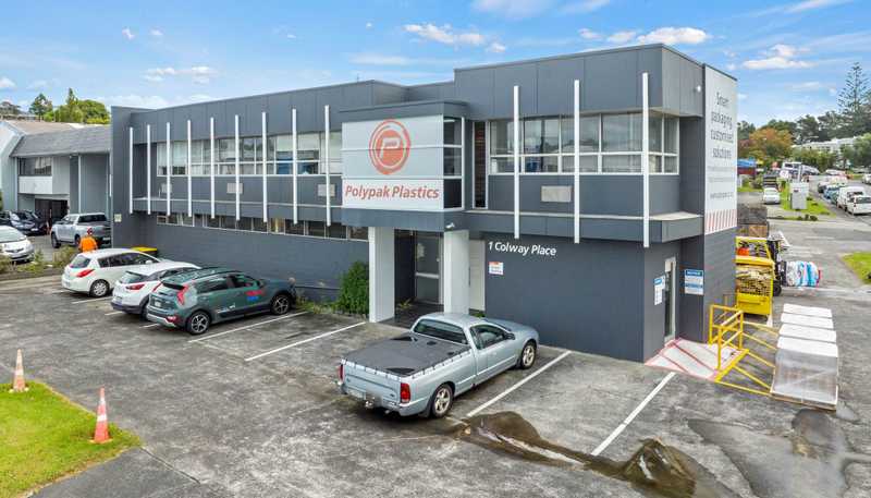 1 Colway Place, Wairau Valley