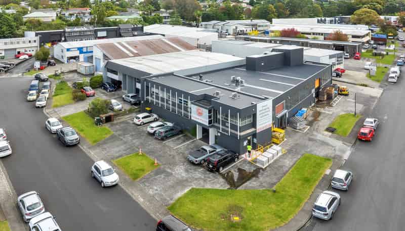 1 Colway Place, Wairau Valley