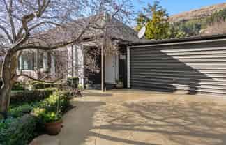 3/3 Sumnervale Drive, Sumner