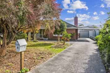 6 Walton Avenue, Waikanae