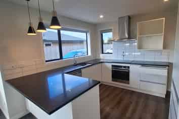 9 Lakewood Grove, Levin